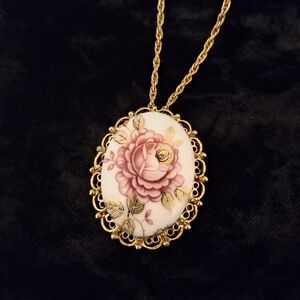 Vintage Rose Brooch Necklace 2in1 Gold Tone Feminine Cottagecore